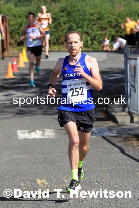 Tynedale Jelly Tea 10 Mile Road Race, Ovingham, Northumberland, Sunday, Aug. 21st. Photo: David T. Hewitson/Sports for All Pics